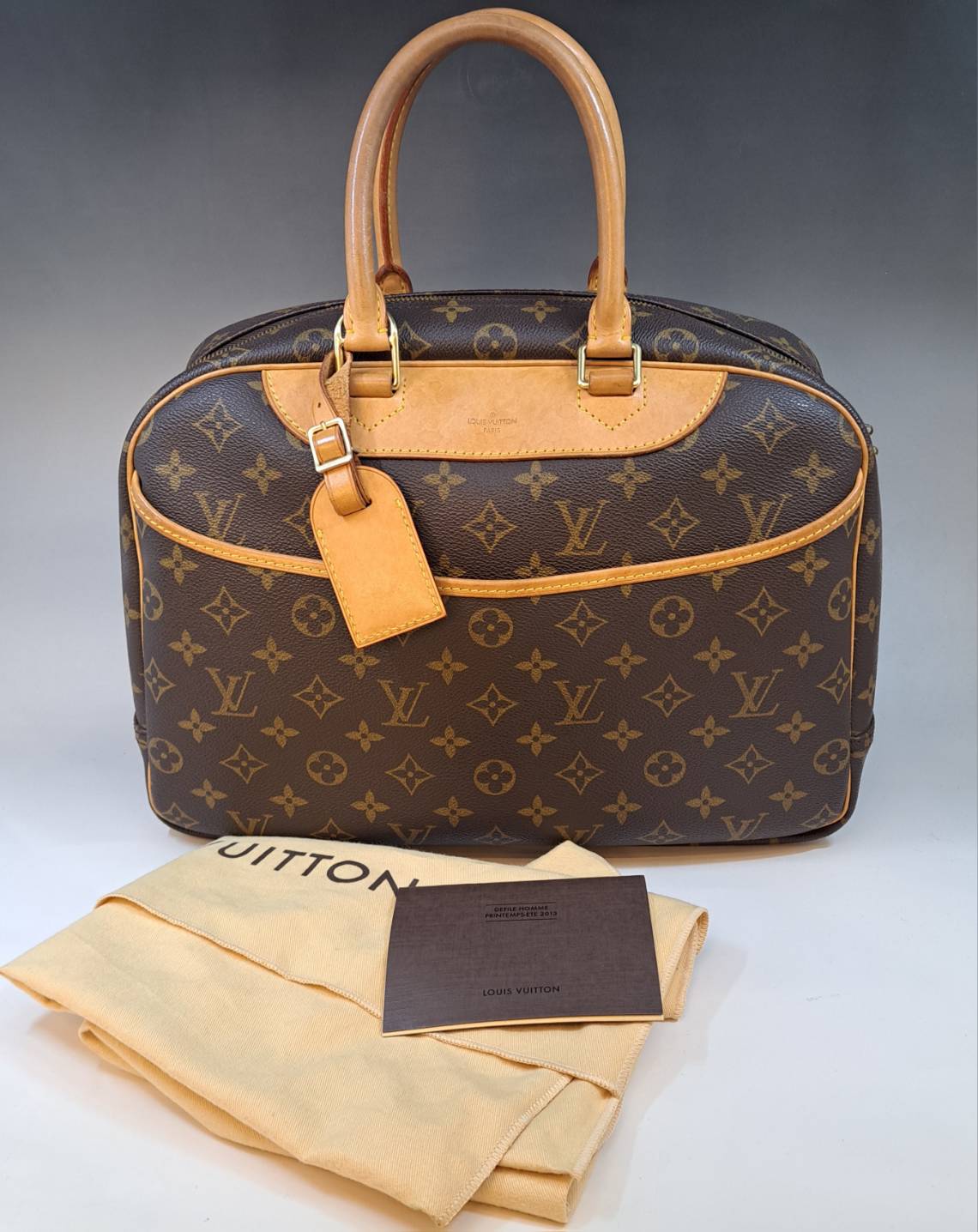 LOUIS VUITTON ルイ ヴィトン ドーヴィル モノグラム M47270 中古AB LOUIS VUITTON ルイ ヴィトン ドーヴィル モノグラム M47270 中古AB